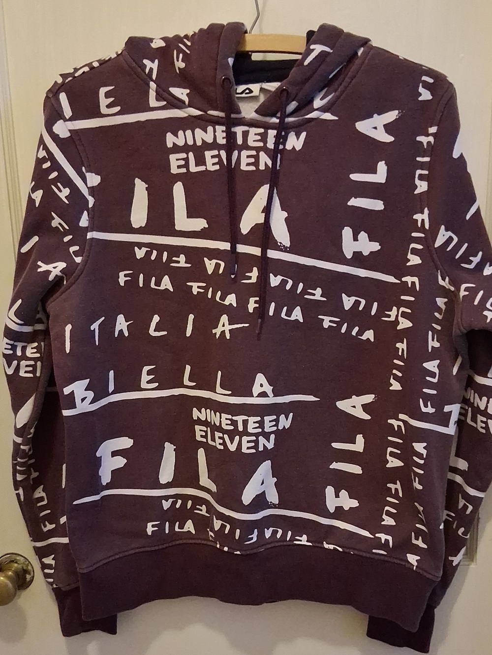 FILA Men's Maroon and White Graphic Crewneck Hoodie